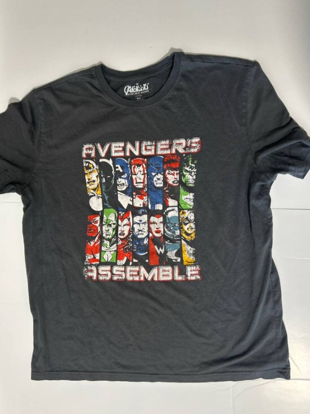 Marvel Avengers Assemble Comic Graphic Tee Mens L Dark Gray 🦸♂️💥
